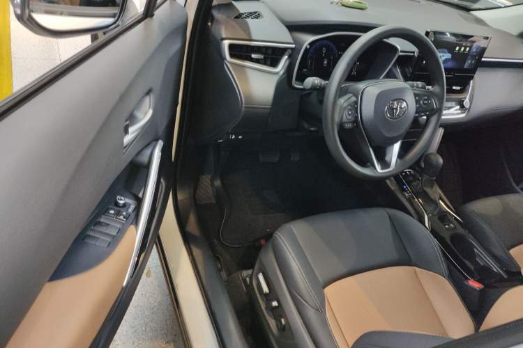 Toyota Frontlander 2023 #16 Toyota Frontlander 2023 immagine di auto #16