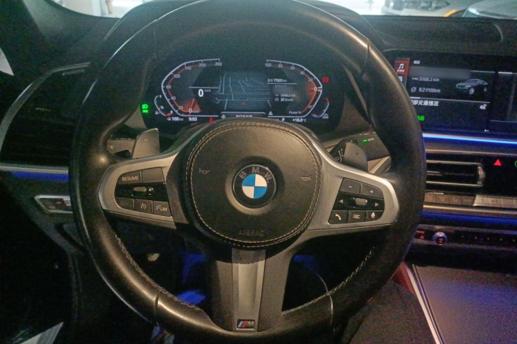 BMW X6 2022 car image #16