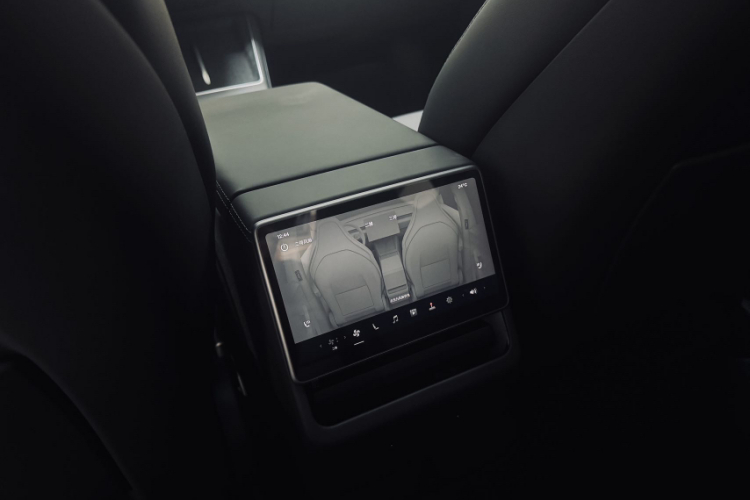 特斯拉 Model Y L 2025 汽车图片 #16