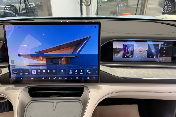 Denza N7 2023 صورة سيارة #16