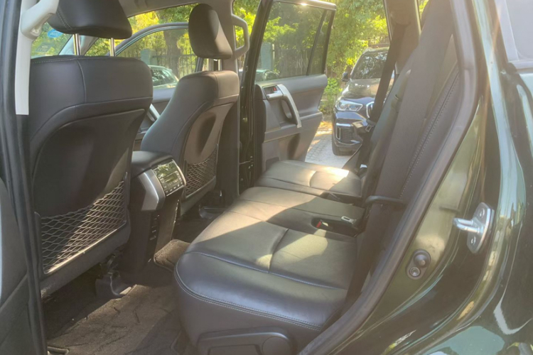 Toyota Land Cruiser Prado 2018 #16 Toyota Land Cruiser Prado 2018 car image #16