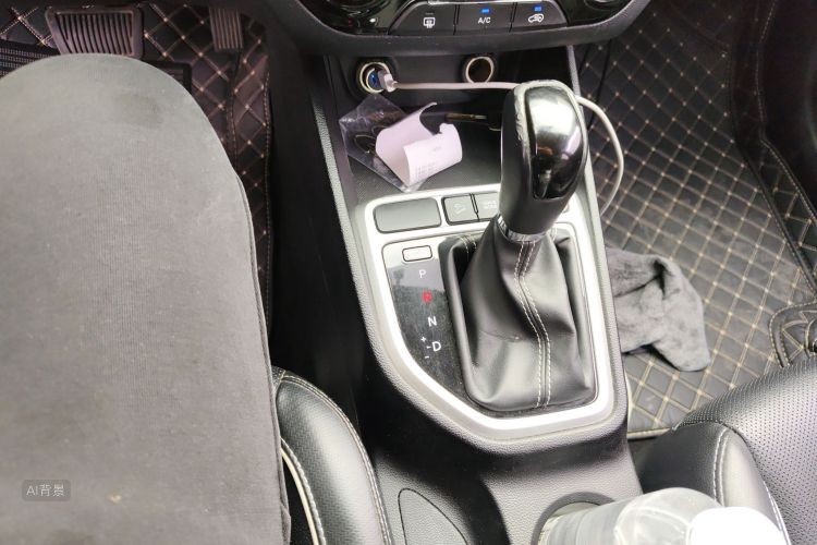 Hyundai ix25 2018 #16 Hyundai ix25 2018 car image #16