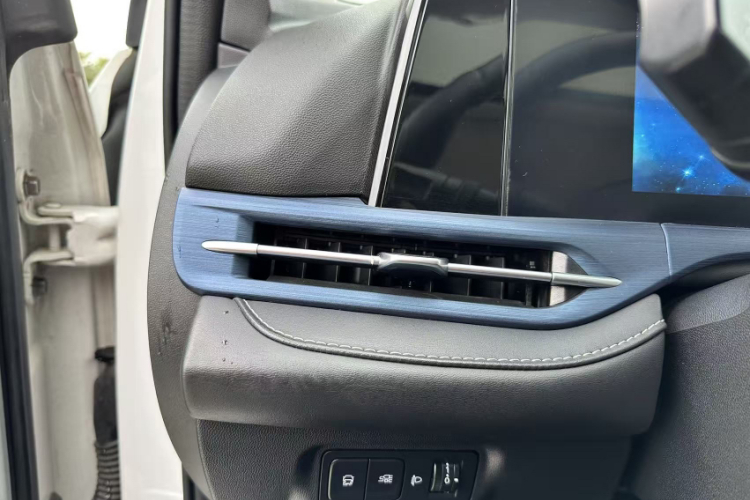 Changan CS55 EV 2021 car image #16