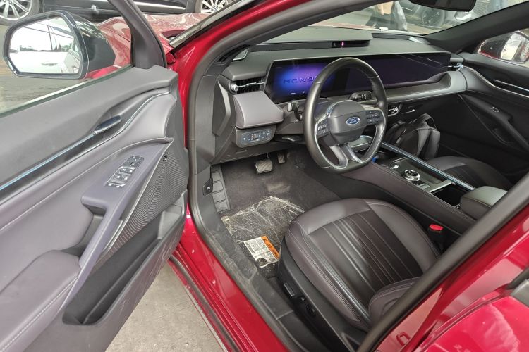 Ford Mondeo 2024 car image #16