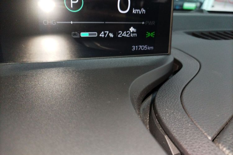 Toyota bZ3 2024 immagine di auto #16