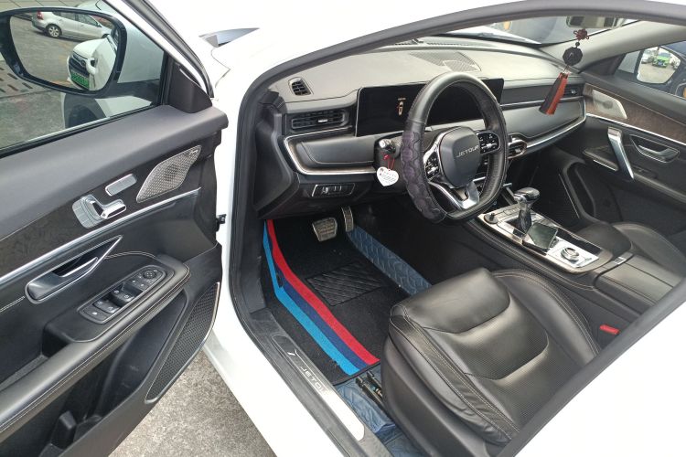 X70 PLUS 2020 #16 X70 PLUS 2020 car image #16