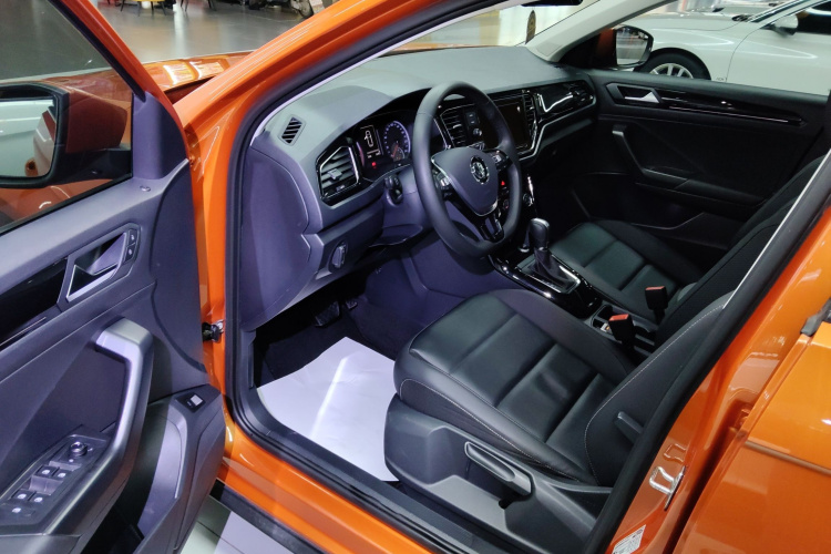 T-Roc 2020 car image #16