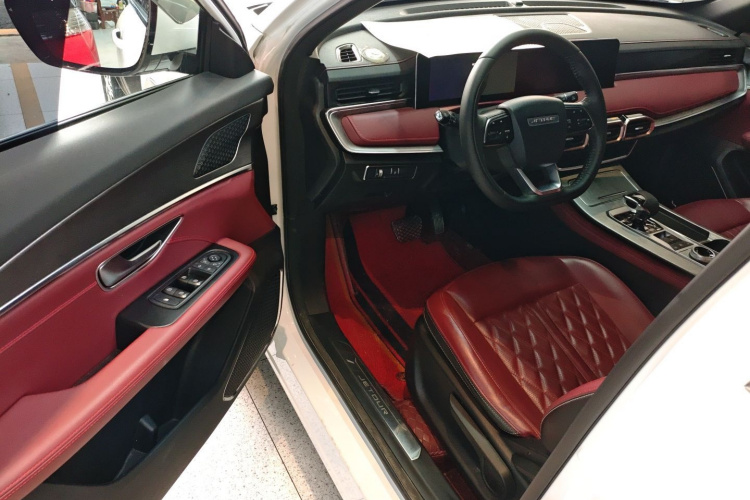 X70 PLUS 2024 car image #16
