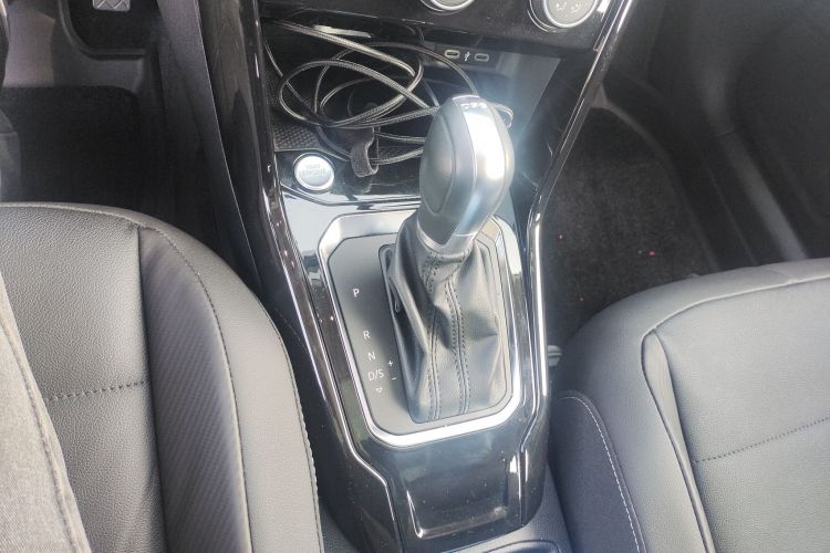 T-Roc 2021 car image #16