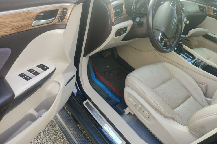 GAC Trumpchi GS8 2017 car image #16