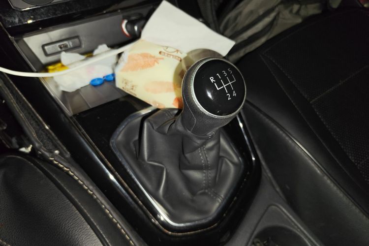 VS5 2021 car image #16