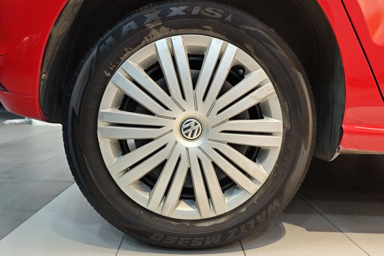 Polo 2018 car image #16