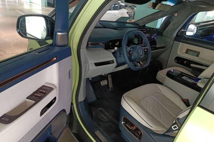 Zeekr MIX 2024 car image #16