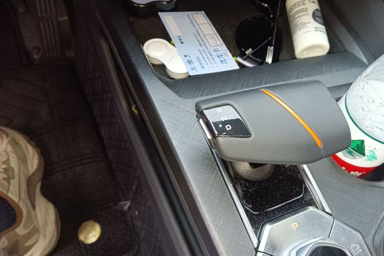 Changan UNI-V 2024 car image #16