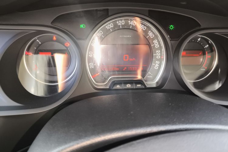 Citroen C5 2016 car image #16