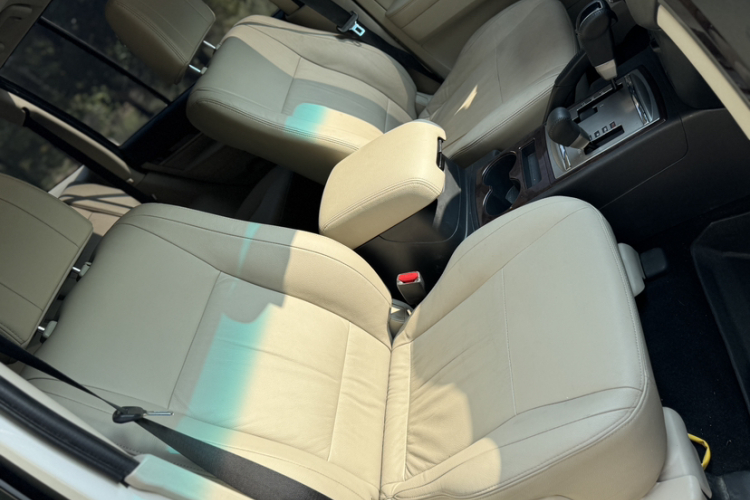 Rolls-Royce 2019 car image #16