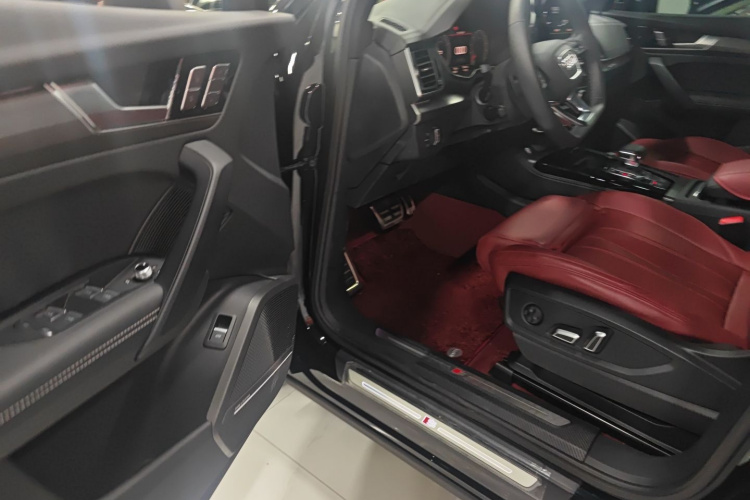 Audi Q5L 2025 #16 Audi Q5L 2025 car image #16