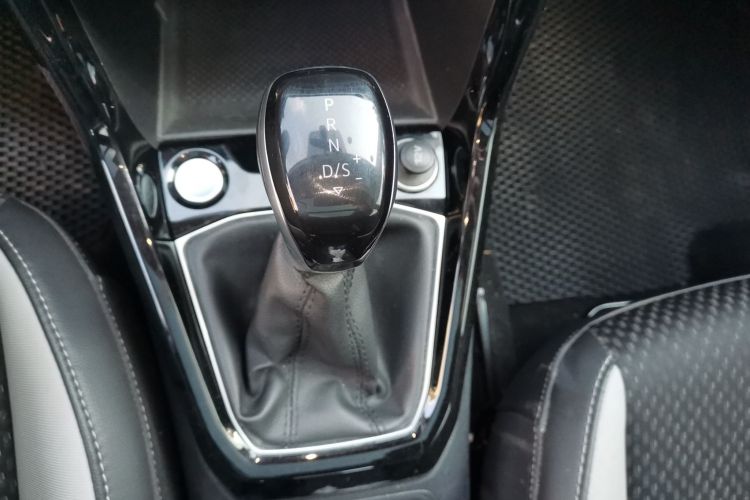 Tacqua 2023 car image #16