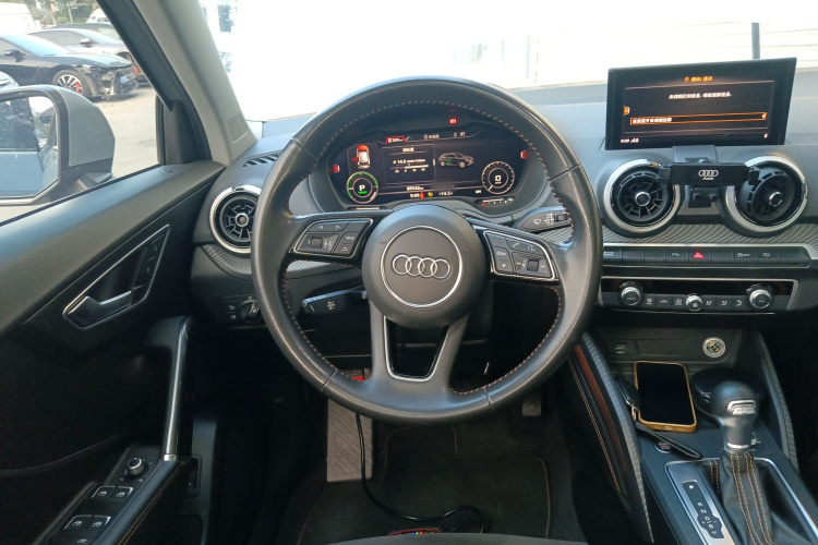 Q2L e-tron 2022 car image #16