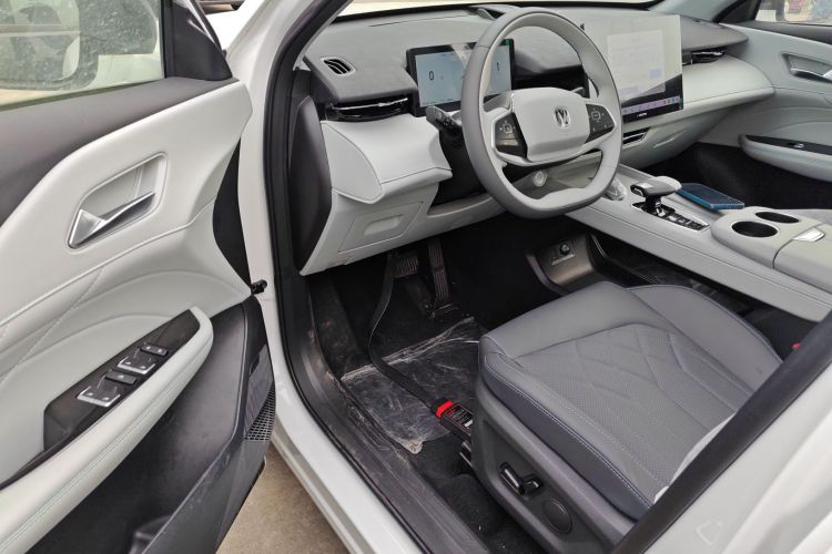 Changan UNI-Z PHEV 2025 #16 Changan UNI-Z PHEV 2025 car image #16