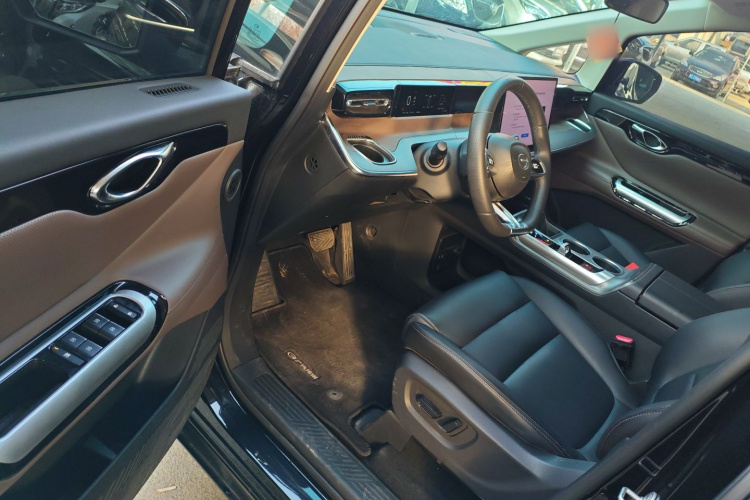 GAC Trumpchi E8 New Energy 2024 car image #16