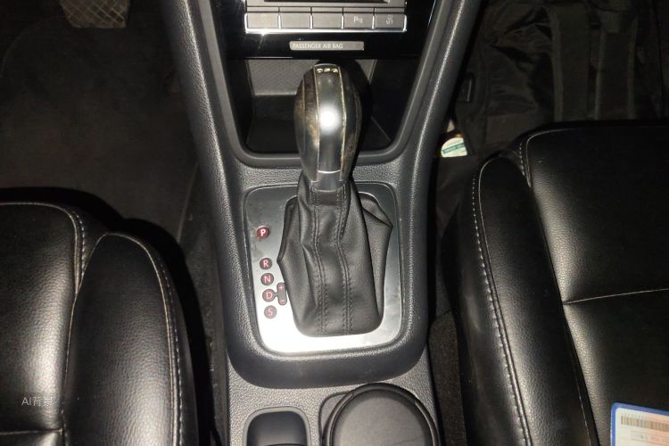 Volkswagen Sharan 2018 immagine di auto #16