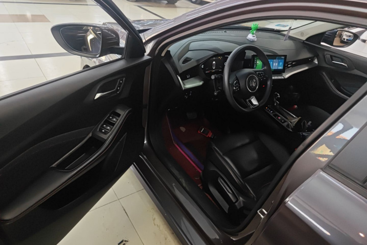 5 2021 car image #16