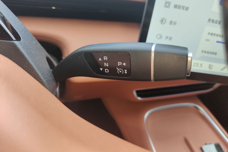 Deepal S07 2023 car image #16