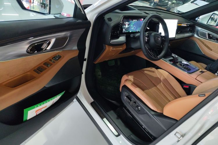 GAC Trumpchi ES9 2024 car image #16