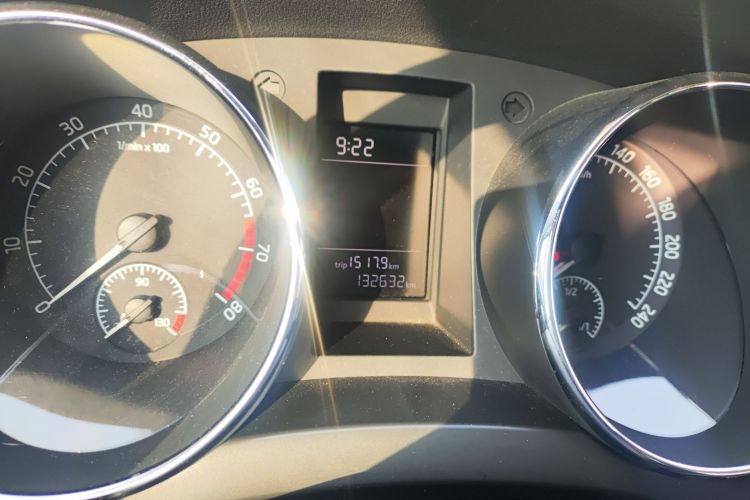 Skoda Yeti 2015 immagine di auto #16