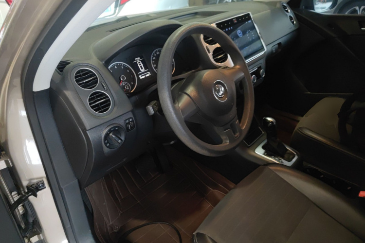 Volkswagen Tiguan 2016 #16 Volkswagen Tiguan 2016 car image #16