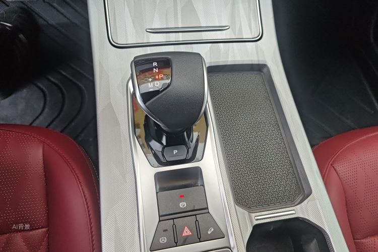 X70 PLUS 2023 #16 X70 PLUS 2023 car image #16