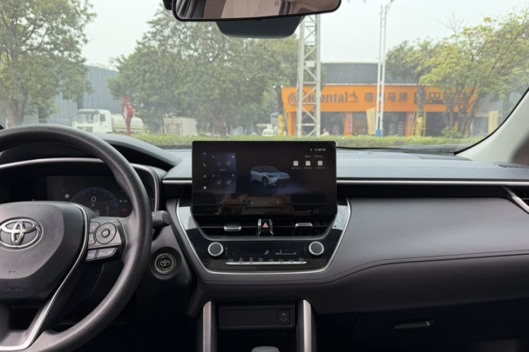 Toyota Frontlander 2023 #16 Toyota Frontlander 2023 immagine di auto #16