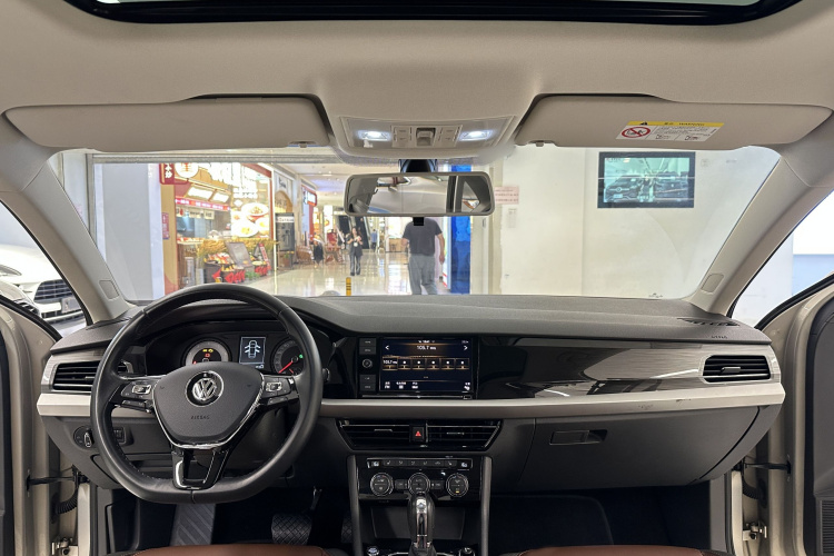 Volkswagen Lavida 2019 car image #16