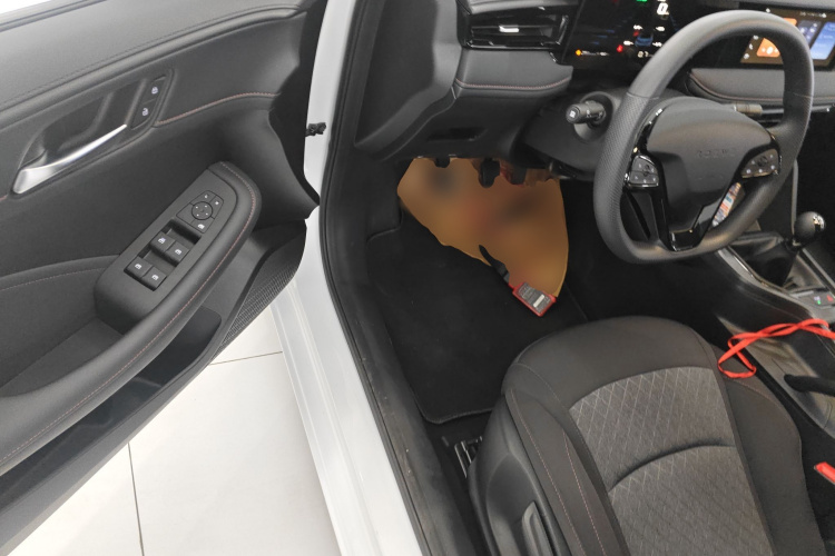 Roewe i5 2025 #16 Roewe i5 2025 car image #16