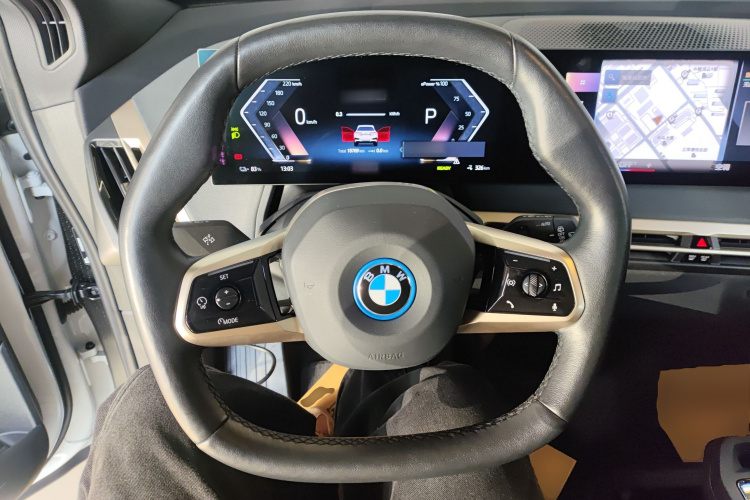 BMW 2023 car image #16