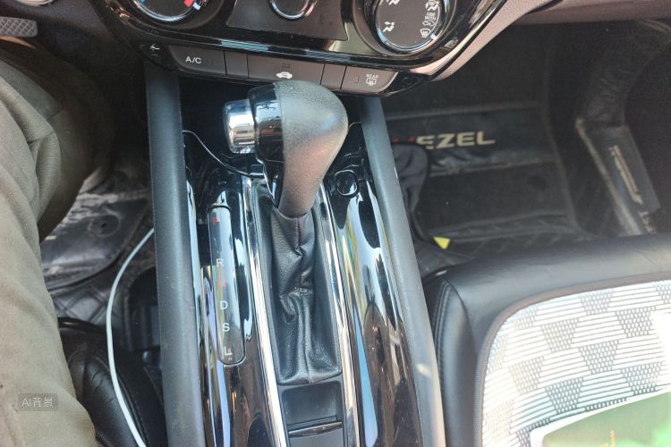 Honda VEZEL 2016 car image #16