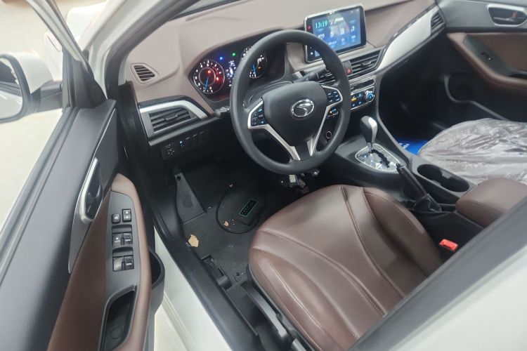 Soueast A5 Wing Dance 2023 #16 Soueast A5 Wing Dance 2023 car image #16