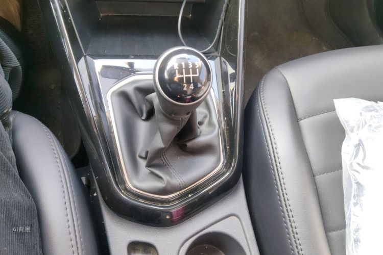 VS5 2021 car image #16
