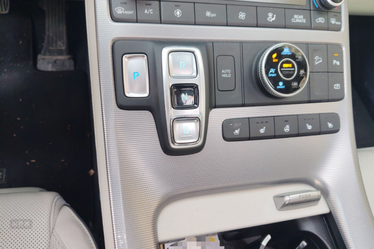 Hyundai Palisade 2023 immagine di auto #16