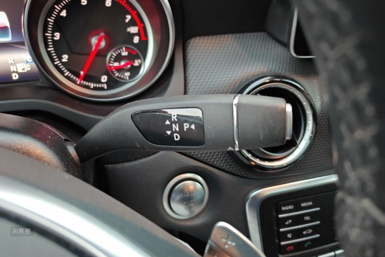 Mercedes-Benz GLA Class 2019 car image #16