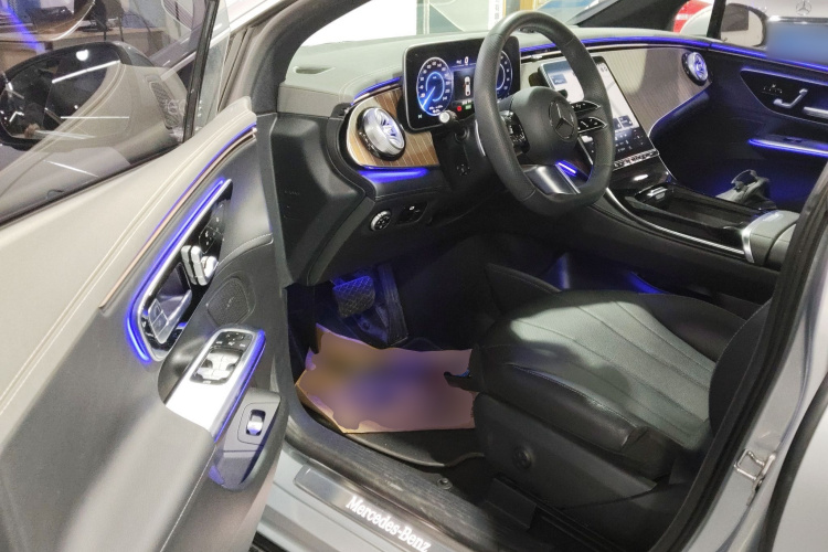 Mercedes-Benz EQE Class 2024 #16 Mercedes-Benz EQE Class 2024 car image #16