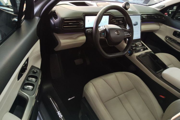 NIO ES8 2021 car image #16