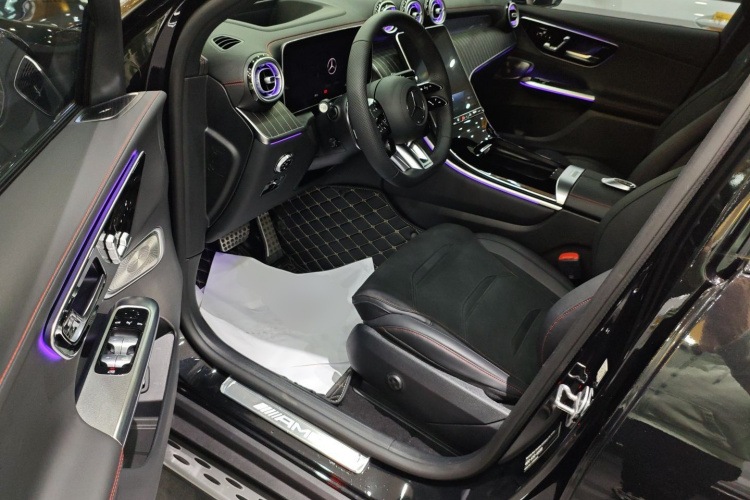 Mercedes-Benz GLC AMG 2025 immagine di auto #16