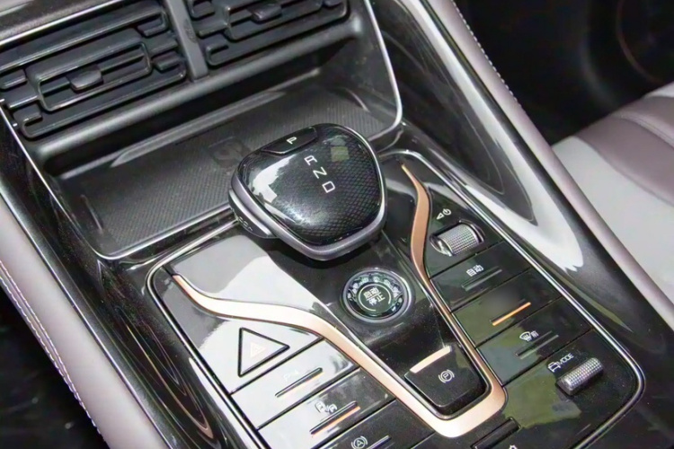 BYD Frigate 07 2024 #16 BYD Frigate 07 2024 car image #16