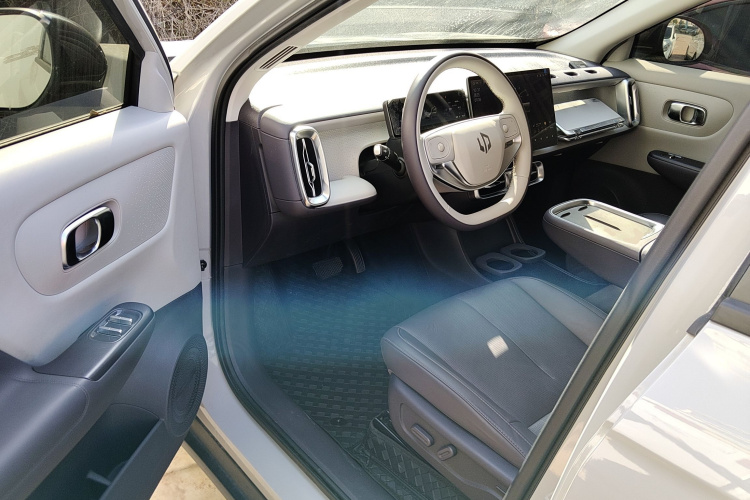 零跑汽车 零跑B10 2025 汽车图片 #16