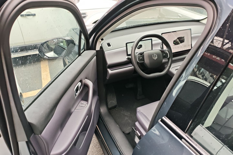 零跑汽车 零跑C10 2025 汽车图片 #16