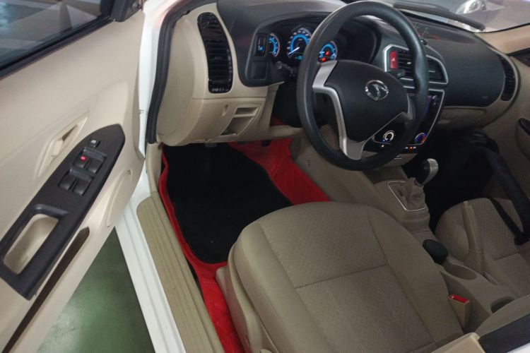 Soueast V3 Lingyue 2019 car image #16