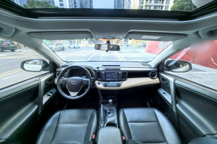 Toyota RAV4 2018 #16 Toyota RAV4 2018 car image #16