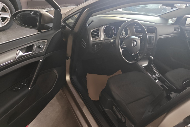 Volkswagen Golf 2016 car image #16